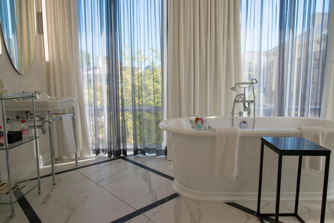 The Manor House At The Queen Victoria By Newmark Hotel Cape Town